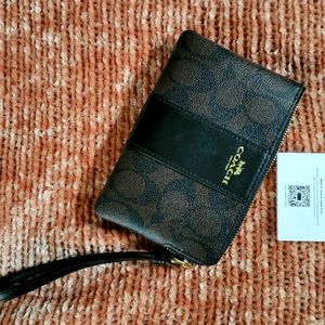 Coach Wristlet, Brand new